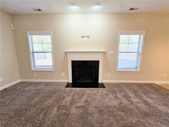 Building Photo - 389 Roanoke Dr