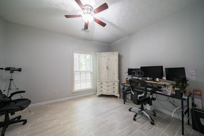 Building Photo - 4 bedroom/3 bath Midland, GA