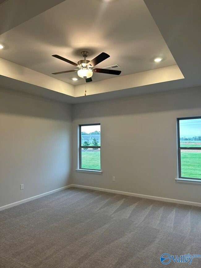 Building Photo - 134 Rugby Dr