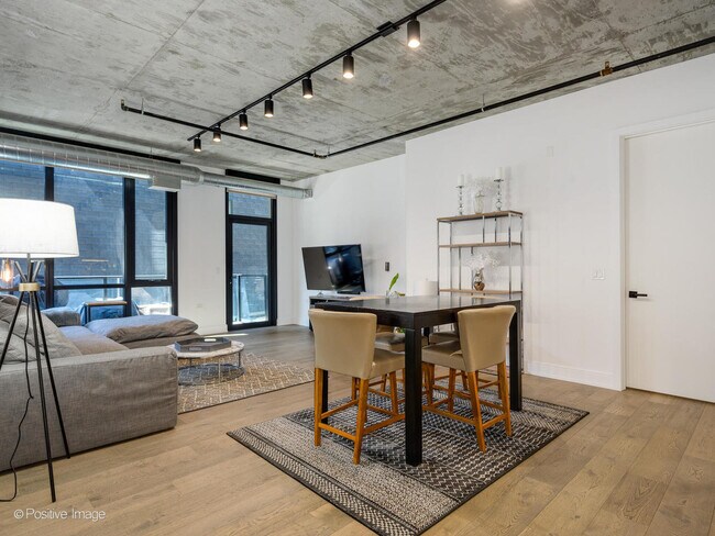 Building Photo - 111 S Peoria St