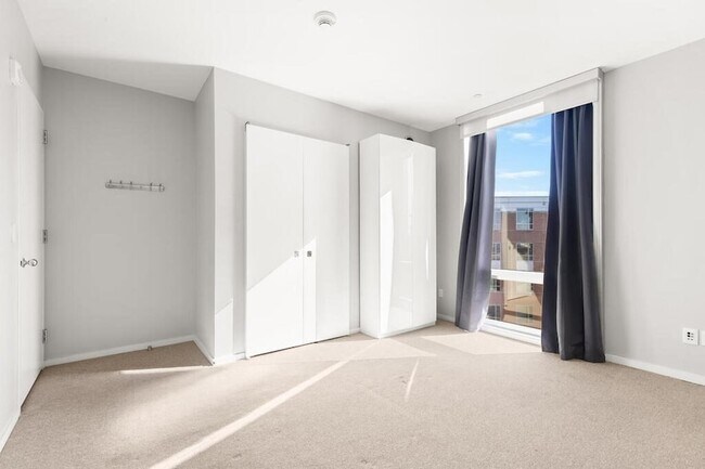 Building Photo - 141 Dorchester Ave