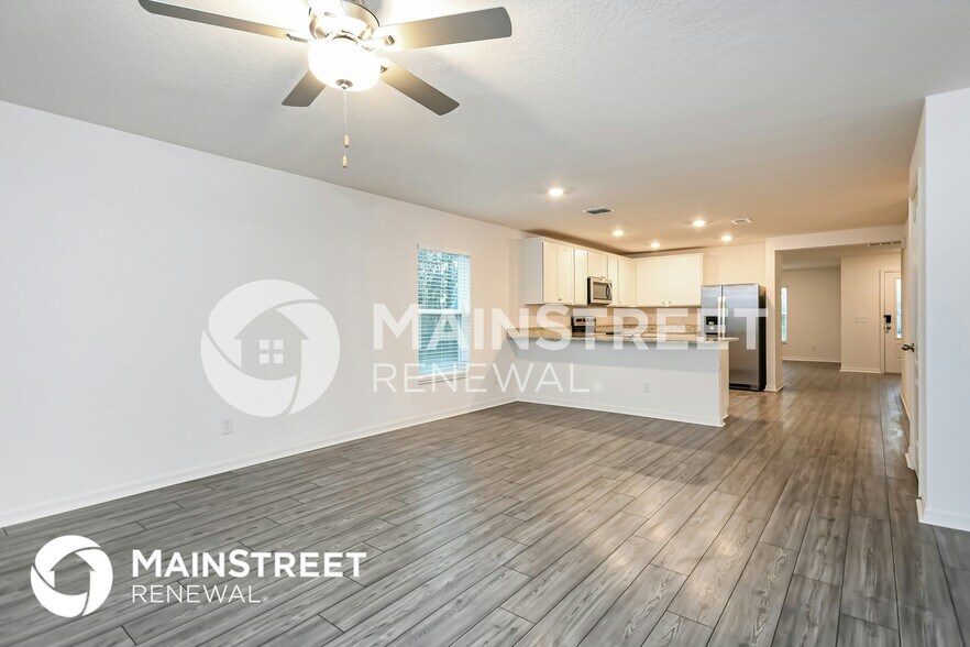 Building Photo - 2006 Maple Ln