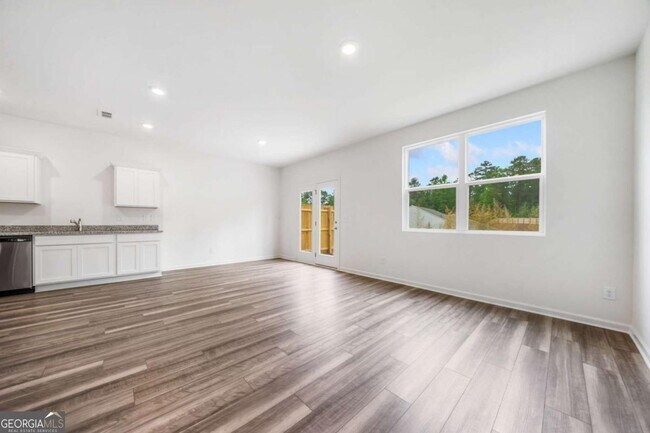 Building Photo - 104 Saginaw Ct