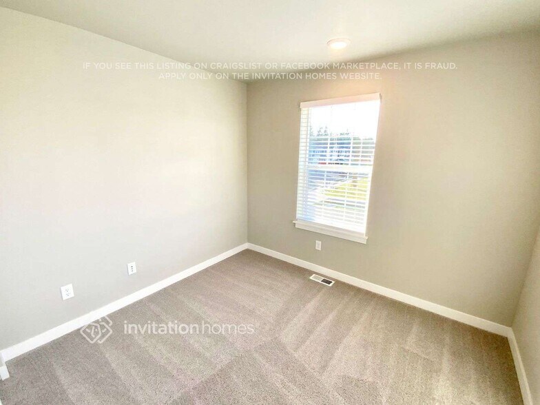 Building Photo - 934 Burwood St SE