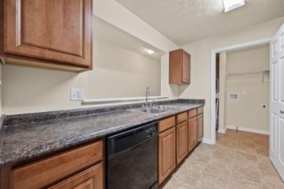 Building Photo - 5304 Fairington Club Dr