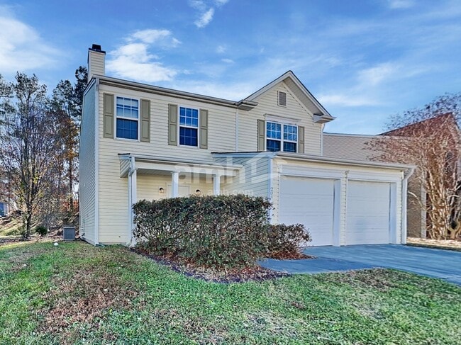 Building Photo - 204 Cloverdale Dr