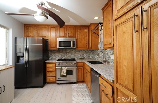 Building Photo - 9402 Vía Yolanda