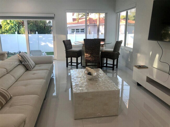 Building Photo - 201 186th St