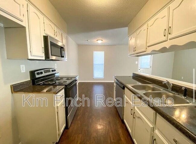 Building Photo - 3845 Shadow Oaks Pkwy