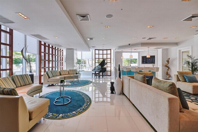 Building Photo - 2831 N Ocean Blvd