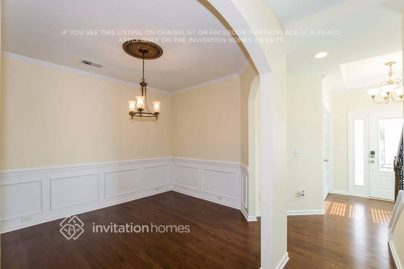 Building Photo - 6036 Thorburn Way