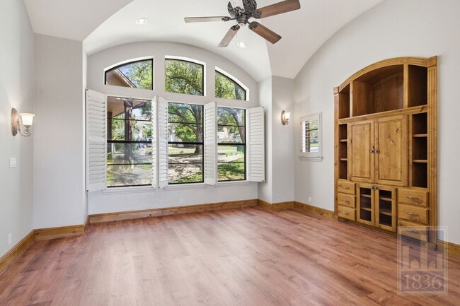 Building Photo - 8205 Asmara Ct