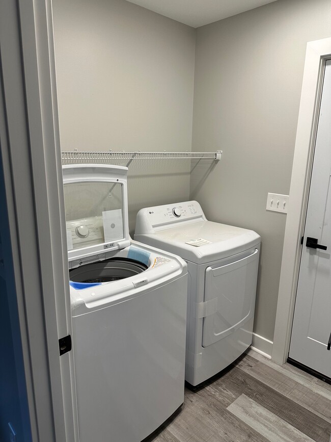 washer and dryer included - 1620 Gunnison Rd