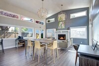 Building Photo - Latitude