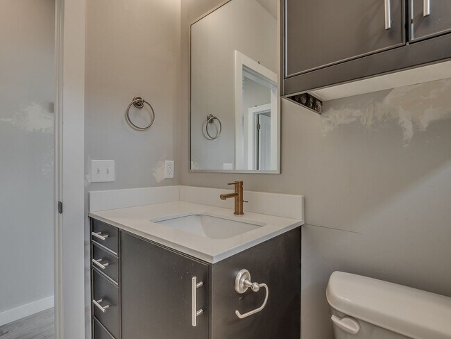 Building Photo - Beautiful New Construction Home in Edmond/...