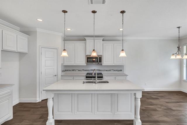 Building Photo - 15920 Gladewater Terrace