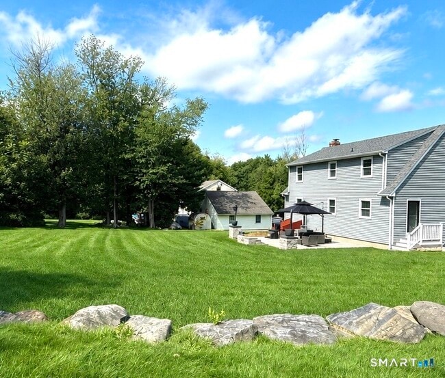 Building Photo - 167 Hopmeadow Rd