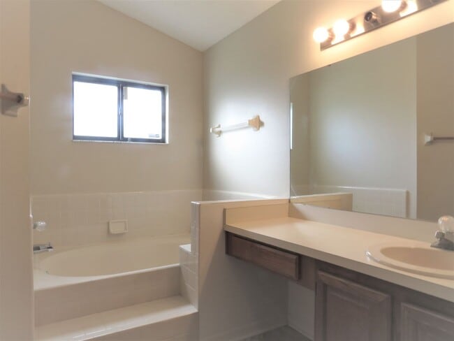 Building Photo - Coming Soon! Beautiful and Spacious 3 bedroom 2 bath Home With a Split Floor Plan.