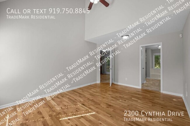 Building Photo - 2300 Cynthia Dr