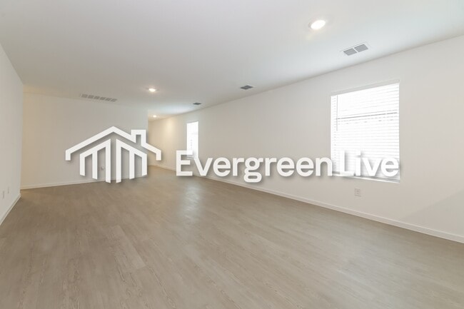 Building Photo - 2125 Sulky Ln