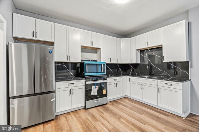 Building Photo - 3045 Weikel St