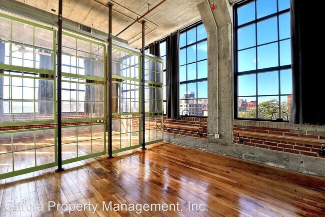 Building Photo - 1 br, 1 bath House - 2034 Lucas #408