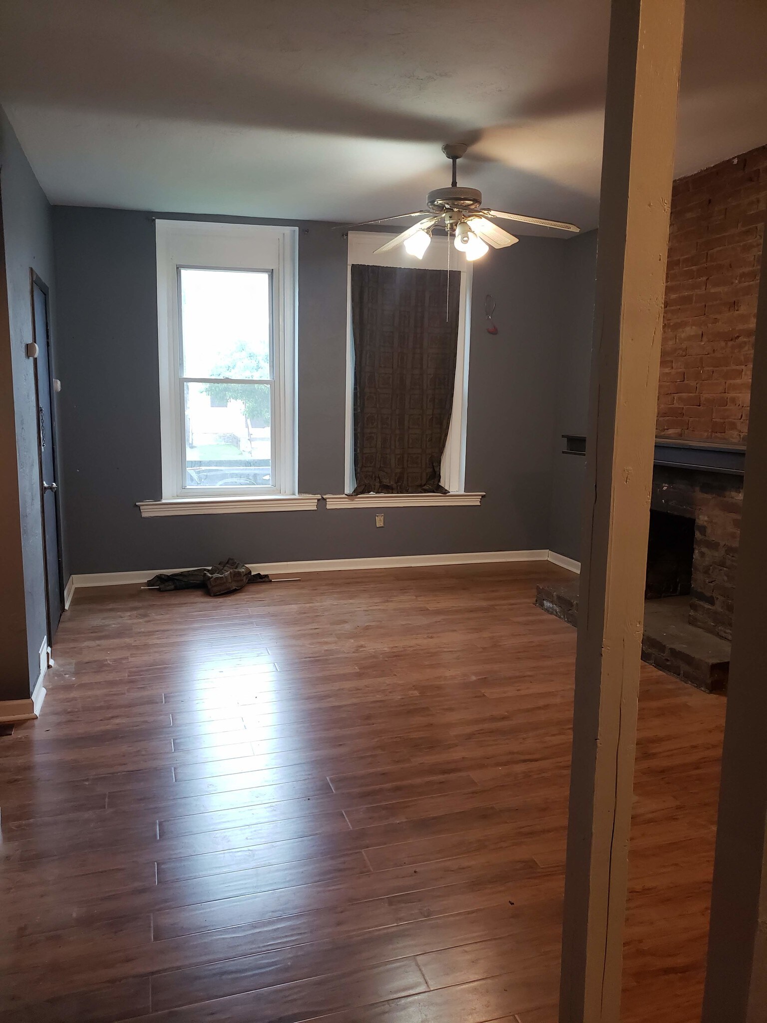 Building Photo - 120 S Graham St