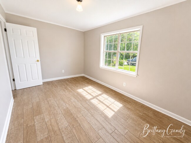 Building Photo - 5309 Daffodil Ave