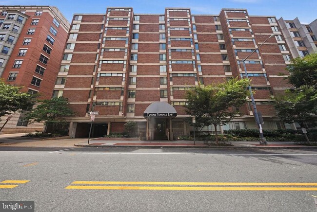 Building Photo - 1420 N St NW
