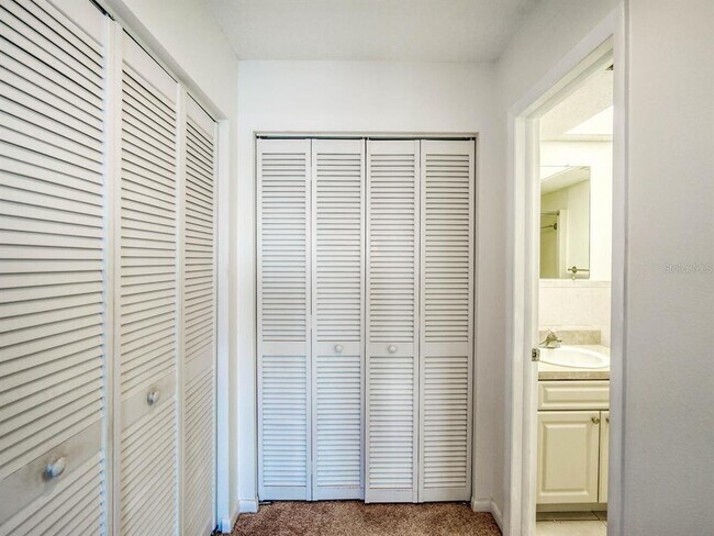 Building Photo - 4939 Floramar Terrace