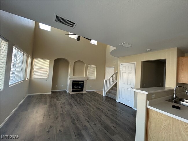 Building Photo - 933 Monte De Oro Ave