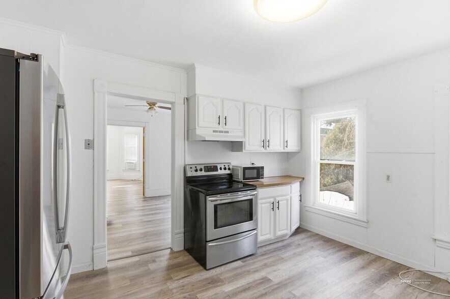 Building Photo - 107 Charles Ave