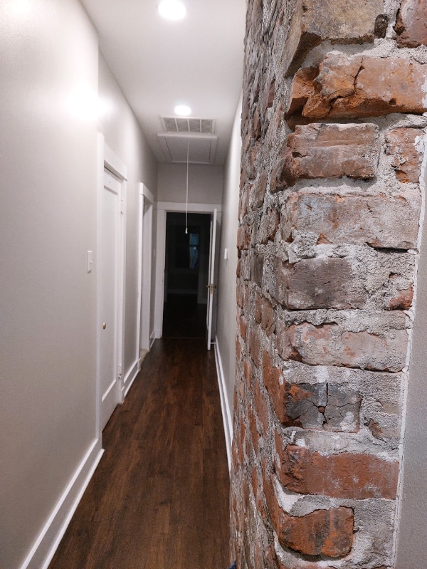 Building Photo - 2413 Painters St