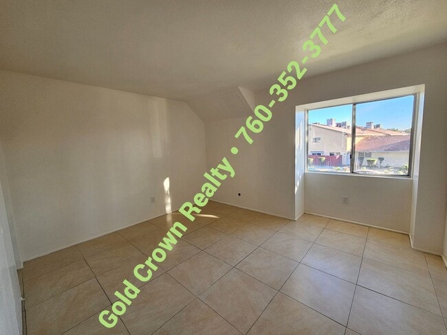 Building Photo - Condo for Rent in Gated Community