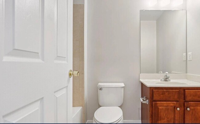 Building Photo - 2235 Diloreta Dr