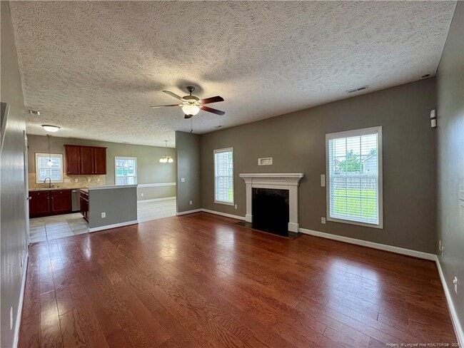 Building Photo - 250 Bayleaf Dr