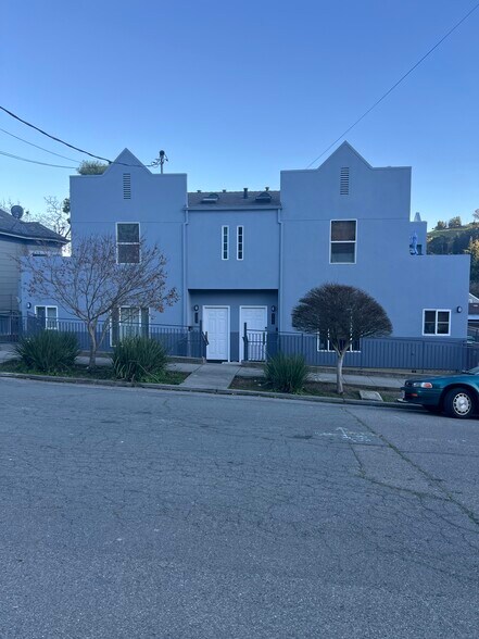 Building Photo - 137 Santa Fe Ave