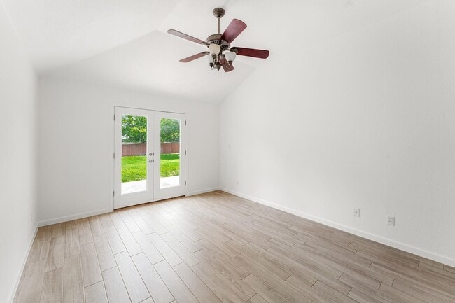 Building Photo - 5900 Taylorcrest Dr