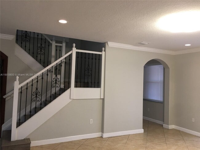 Building Photo - 15431 SW 39th Terrace