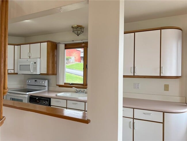 Building Photo - 108 Horizon Dr
