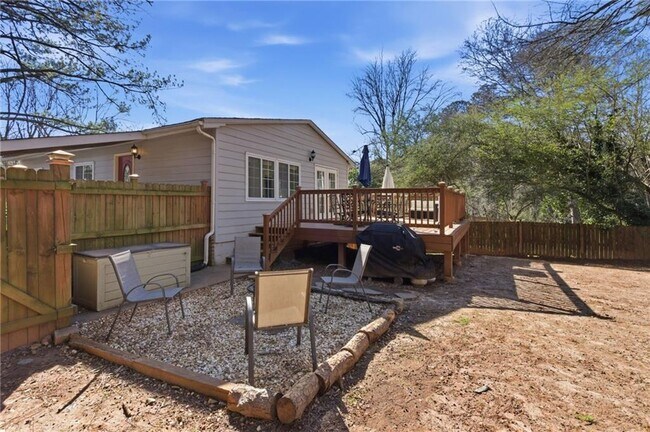 Building Photo - 3112 Dove Way