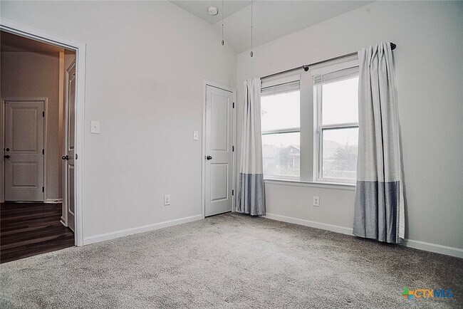 Building Photo - 688 Bridgestone Way