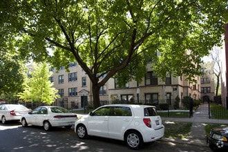 Building Photo - 5044 N Wolcott Ave