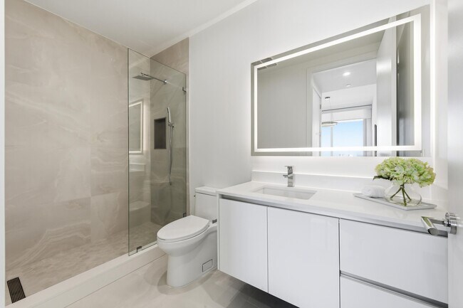 Building Photo - 220 Lake Shore Dr