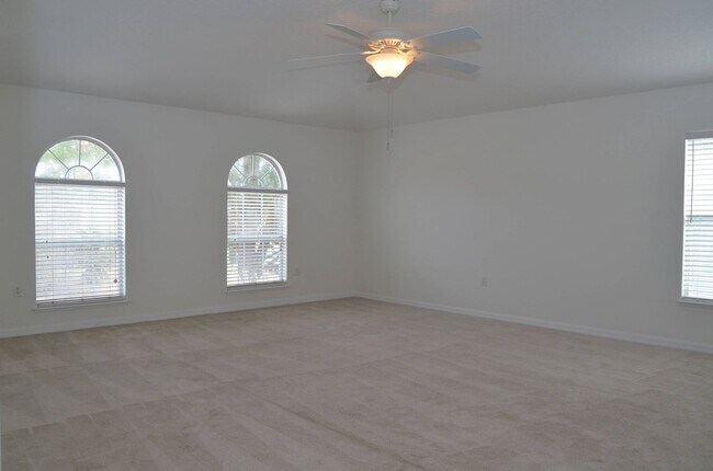 Building Photo - 87113 Kipling Dr