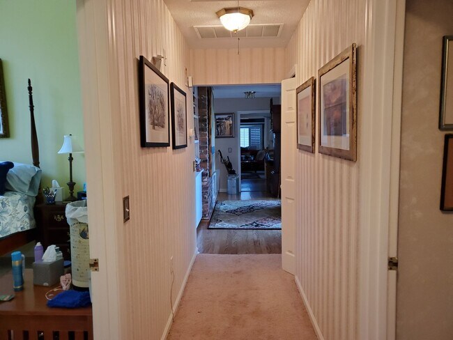 Building Photo - 6 Club Course Ln