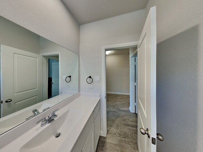 Building Photo - 116 Birch Frst Ln