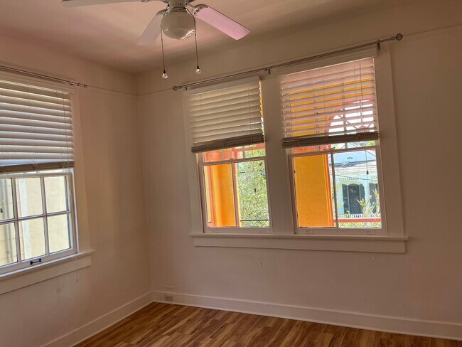 Building Photo - 504 Adams St