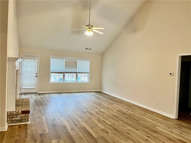 Building Photo - 283 Grand Ashbury Ln