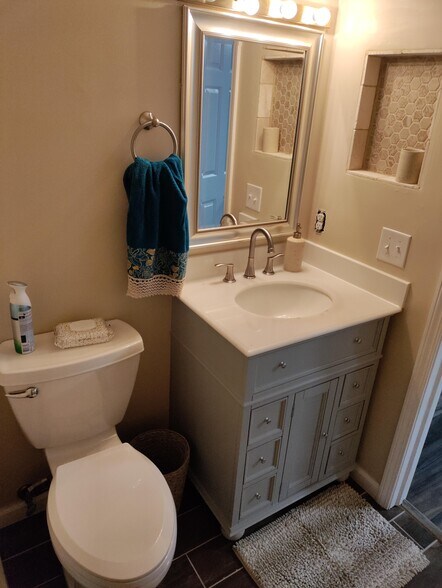 Building Photo - 7716 Flynnway Dr